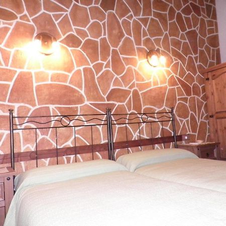 La Cueva Del Lince Guest House Zarza De Granadilla Bagian luar foto