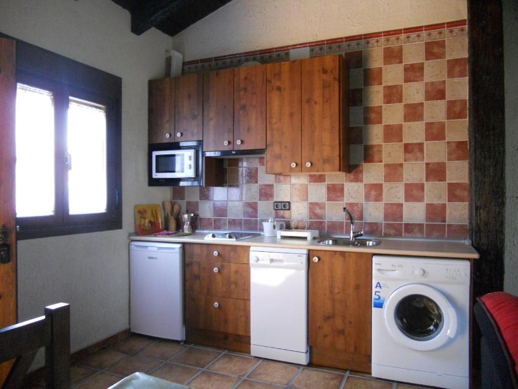 La Cueva Del Lince Guest House Zarza De Granadilla Bagian luar foto
