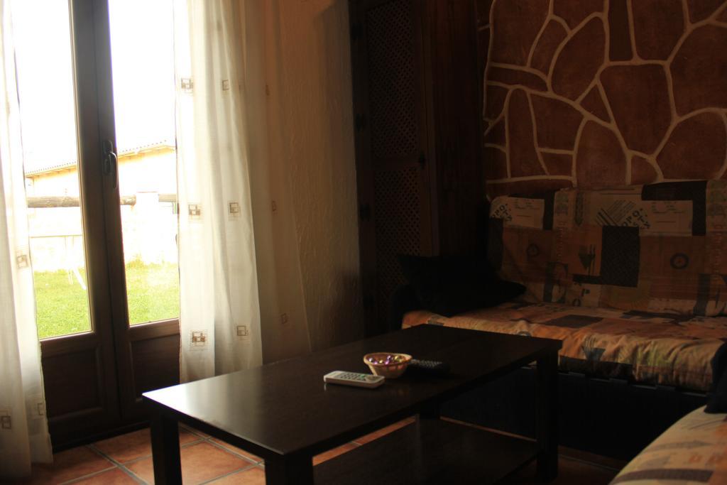 La Cueva Del Lince Guest House Zarza De Granadilla Bagian luar foto