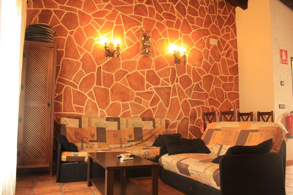 La Cueva Del Lince Guest House Zarza De Granadilla Bagian luar foto